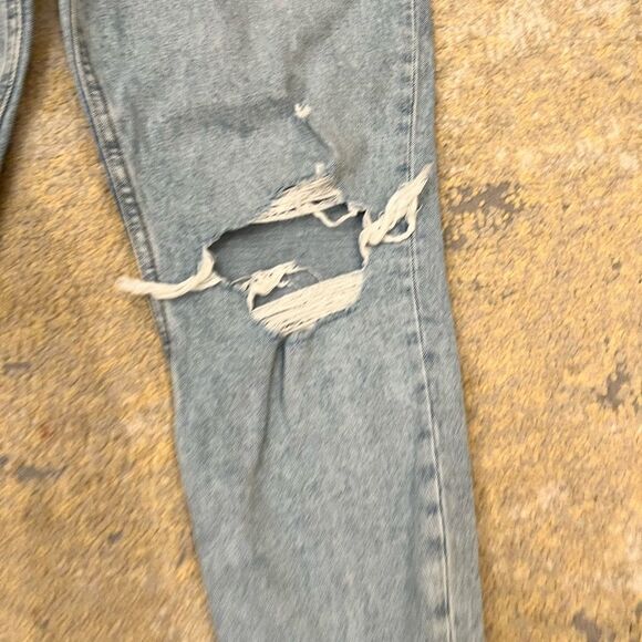 abercrombie & fitch women’s curve love high rise mom jean light wash - Picture 2 of 4